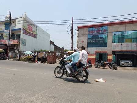 Every minute 10 bike riders go without helmet in the city