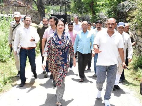 DC Visit Various Villages