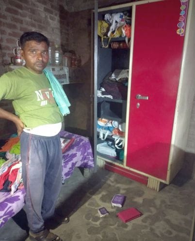 Gold and silver jewellery along with cash worth Rs 5 lakh stolen