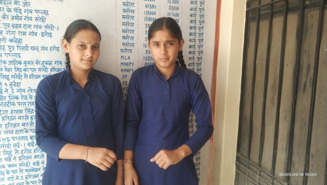 A group of monkeys attacked two sisters going to school