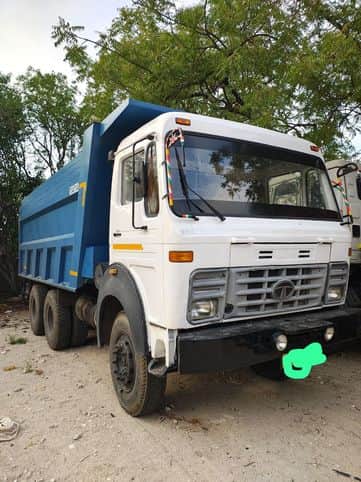 चित्तौड़गढ़ नारकोटिक्स ने पकड़ा डंपर।