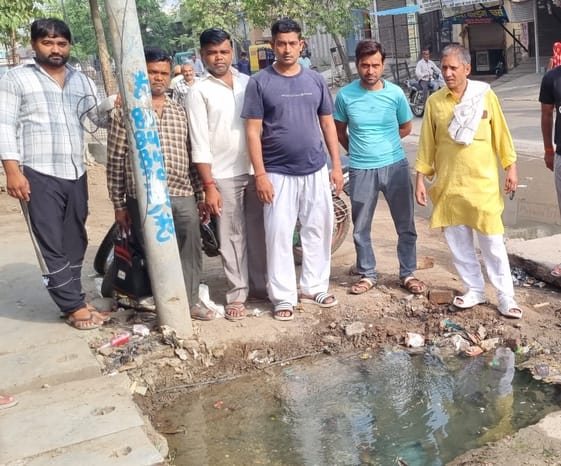 Water did not come to Gurukul locality for four days, people expressed anger