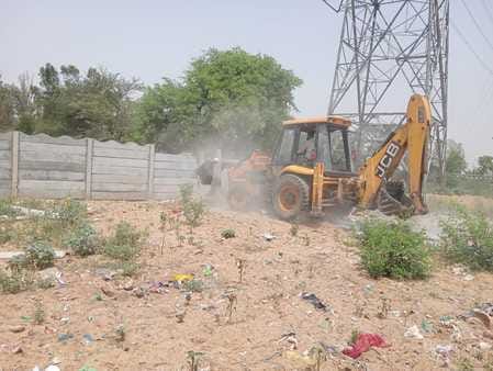 Bulldozer run on illegal construction in Khaliyawas