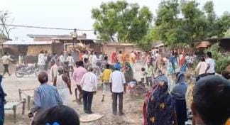 There was a clash between two parties in Nagla Kenkan, ten people were injured