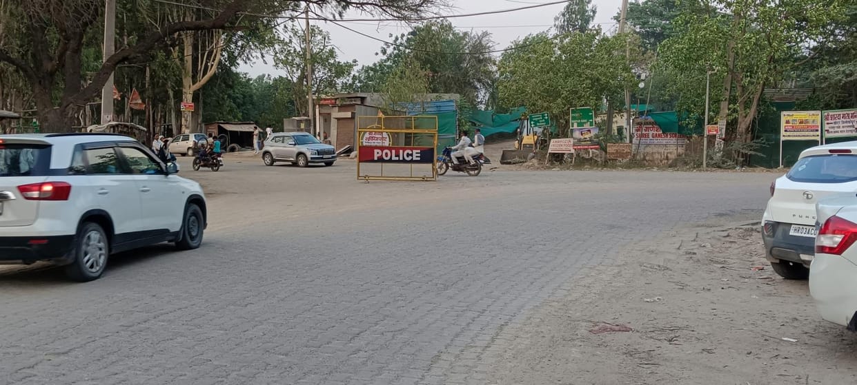 Bullets fired at the blockade to stop illegal mining, mining department team narrowly escaped