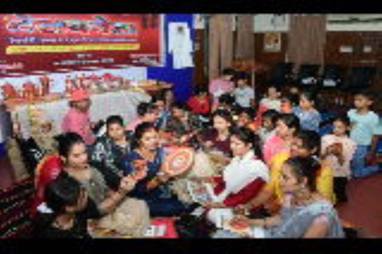 Painting skills taught in Terracotta workshop