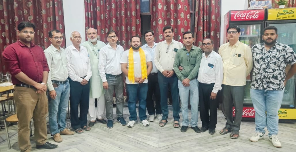 Oshin was elected president of the literary unit