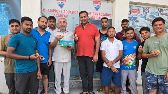 Supporters celebrated when MP Dharmbir Singh became the chairman of the advisory committee of Food Corporation of India.