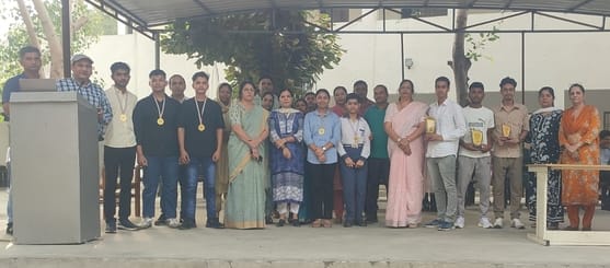 Honored students who registered their names in the merit list