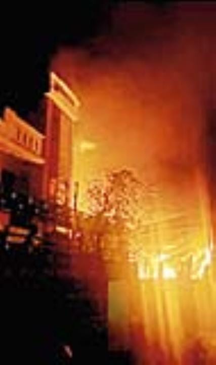 Fire broke out in a wooden warehouse in Indirapuram Colony