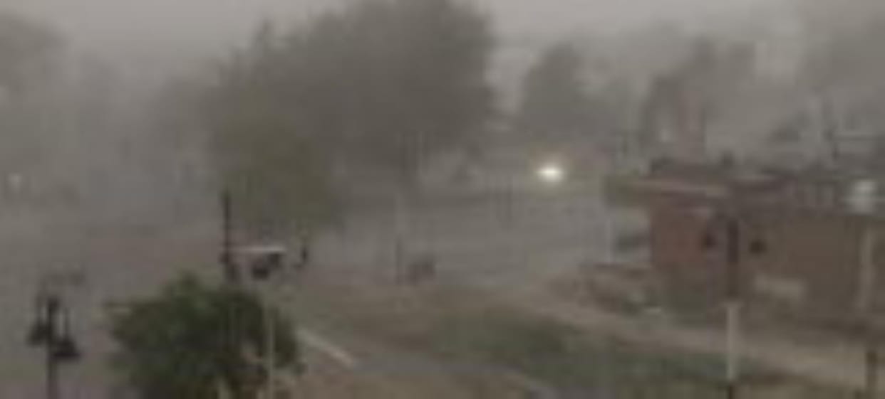 The weather in the state has two colors, it rained in some places while there was fire in others