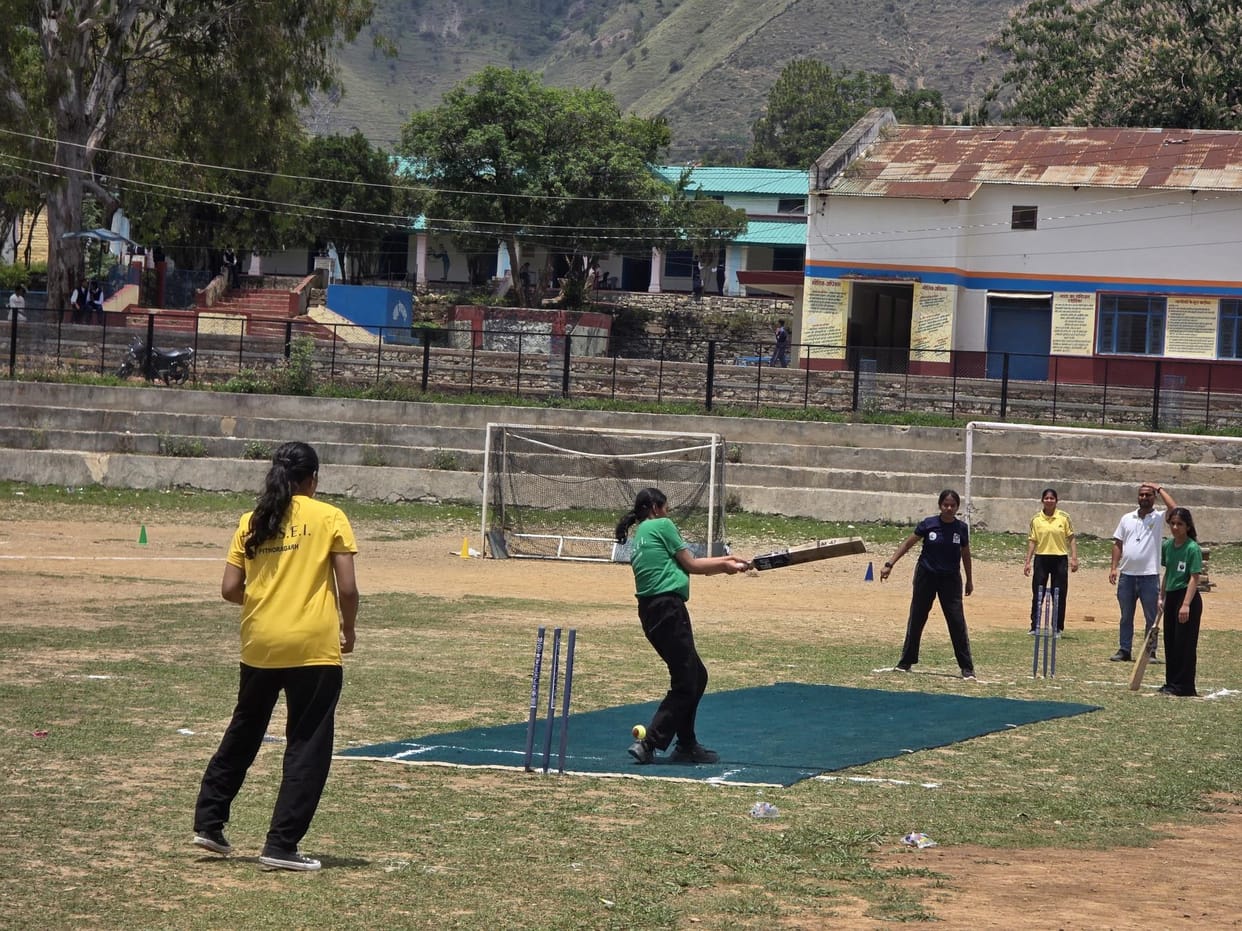 Participation in sports develops leadership and team spirit