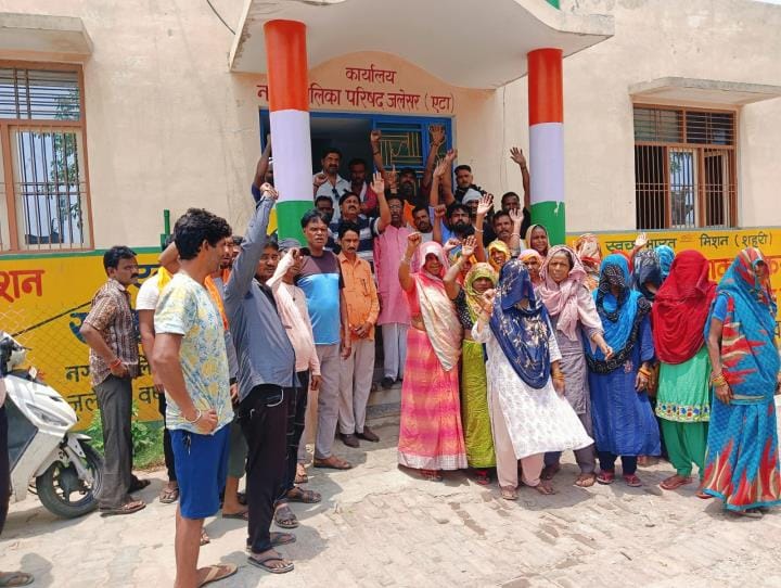 Angry sanitation workers went on strike due to lack of action against the attackers