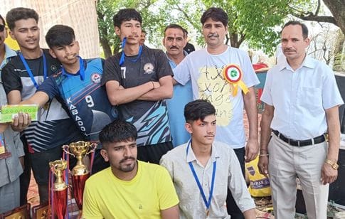 Dadwa's team was the winner in Kabaddi and Bani's team in Volleyball