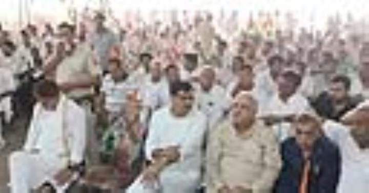 Barala and Babli walked together in the Tiranga Yatra, but did not talk to each other