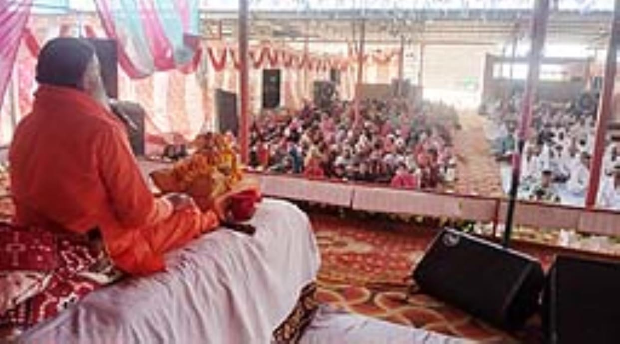 It is not right to leave a cow helpless which provides milk like a mother: Rajendrananda Maharaj