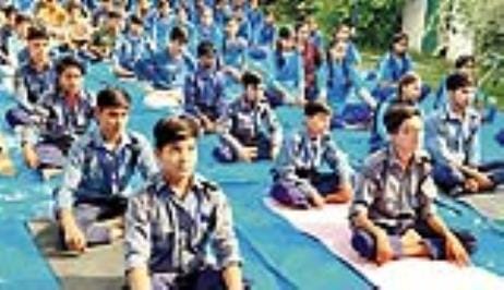 Importance of yoga and pranayam was told to students in summer camp