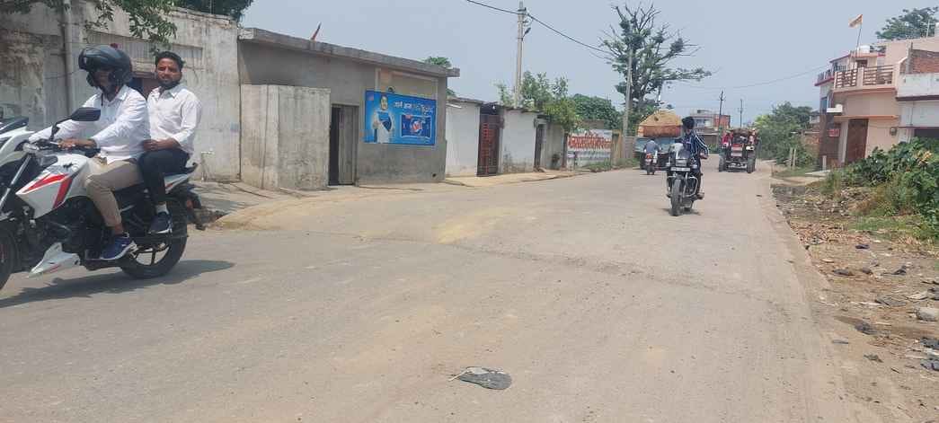 After repair, bumps have formed at many places on Saidhari bypass, vehicles are overturning