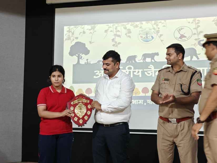 Vivekanand Academy's Lavleen Kaur won the painting competition
