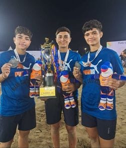 Anju, Muskan and Sweety won silver in tug of war competition