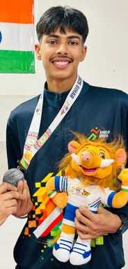 Fencing player Prabhkaran will get 10 thousand rupees per month