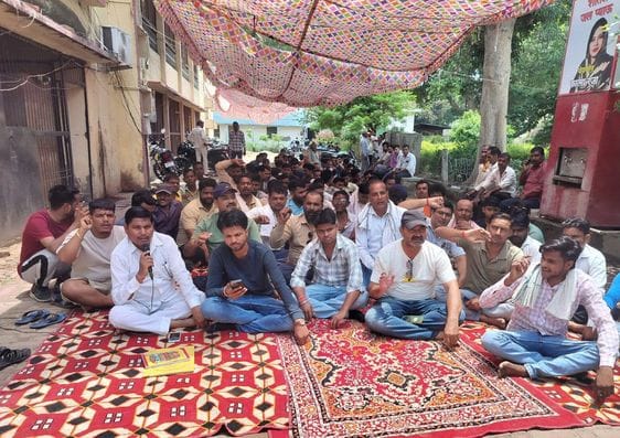 Outsourced employees remained on strike for the third day