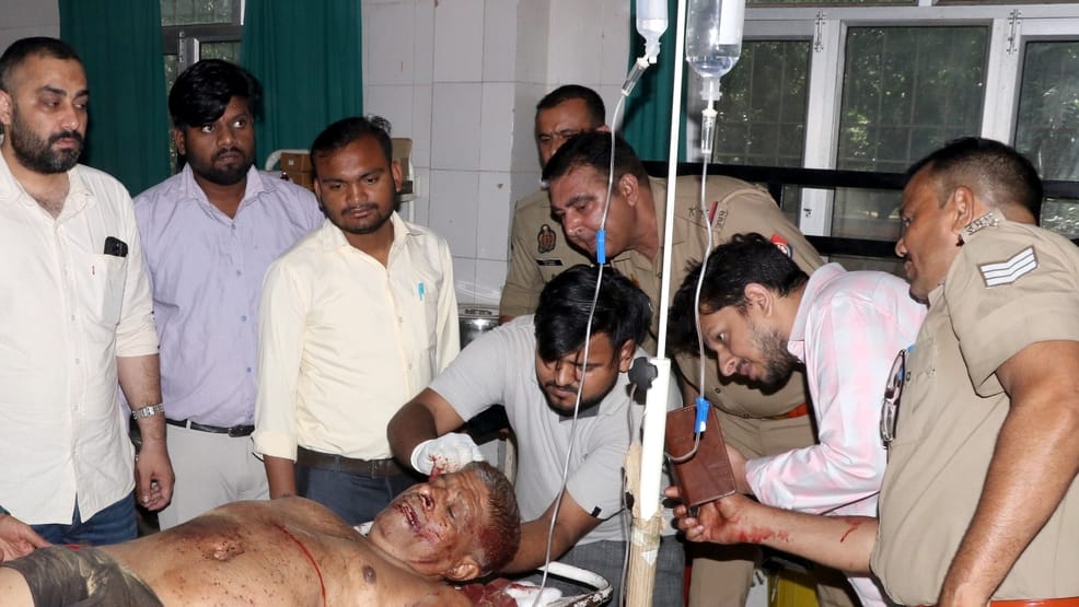 Brother shot in a fight over a tree fallen in a storm, serious