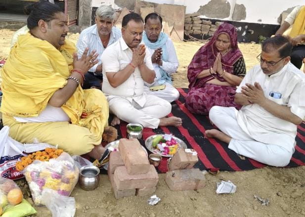 Laid the foundation stone for the construction of Bitiya Park in Govardhan