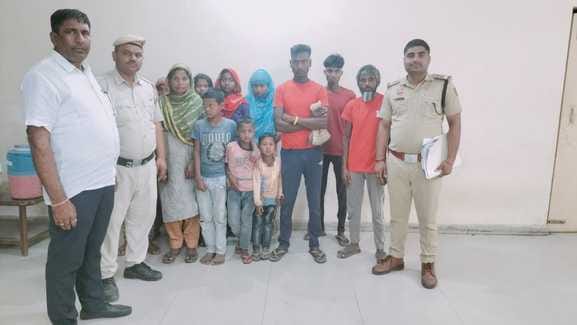 12 Bangladeshis caught from a brick kiln, action will be taken against the kiln owner
