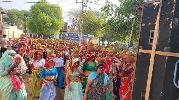 151 women took out Kalash Yatra