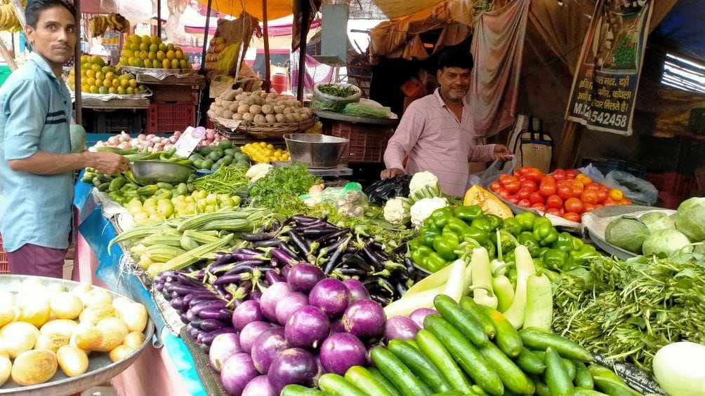 Vegetables are getting damaged due to heat, traders are worried