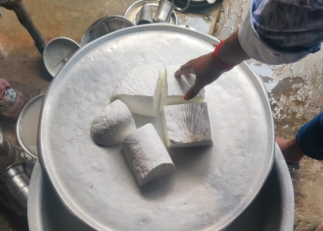Consumption of milk powder increased, refined oil is added for fat