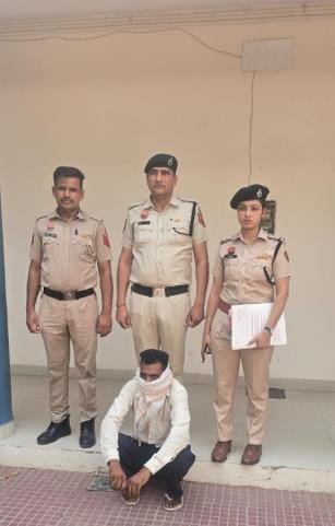 Husband of woman caught with 1.22 kg ganja arrested