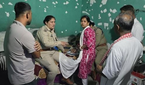 A woman was found hanging in the room with a dupatta