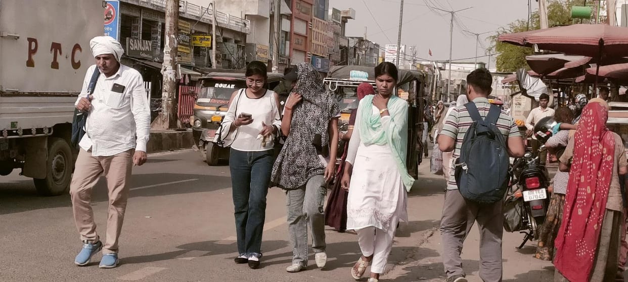 Wind blew at a speed of 14 km per hour, minimum temperature increased by one degree