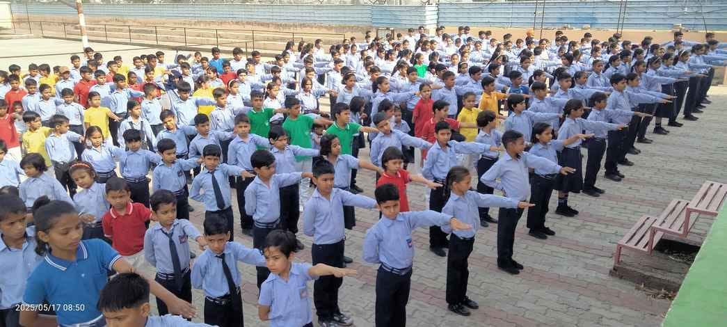 Students were made aware of the harmful effects of polythene through street plays
