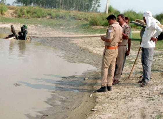 Asha worker's purse found in the pond