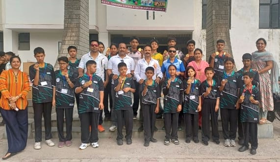 Kullu won gold in football and badminton