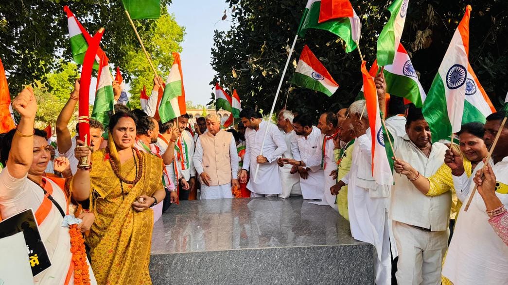 BJP workers took out Tiranga Yatras with enthusiasm