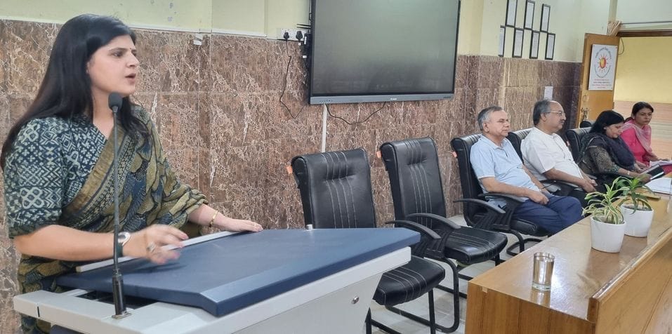 Two groups clashed in ITI, two students who came to rescue were attacked with sharp weapons