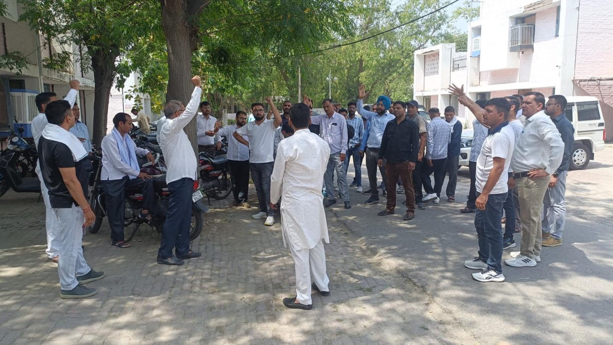 Electricity Corporation employees protested outside the Civil Executive Engineer's office for their demands