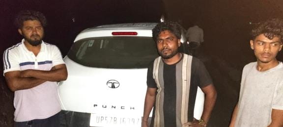 Villagers caught three youths with banned meat