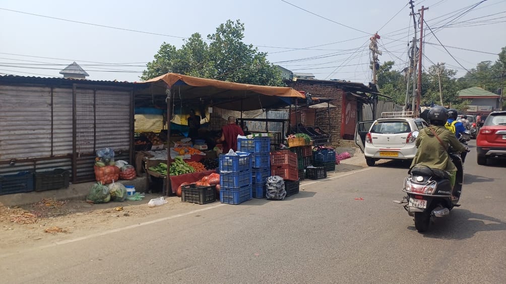 The municipal corporation will shift the kiosk owners located at Charan to another location