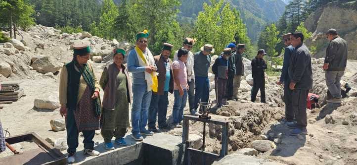 The canal built from Themagarang to Kupa is being repaired