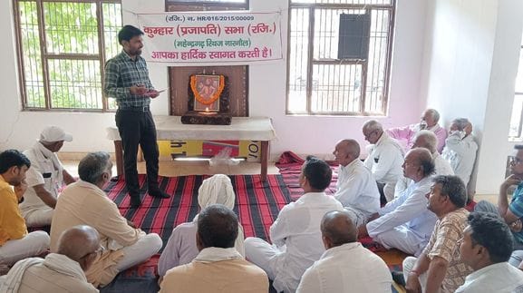 Society can develop through education: Manoj