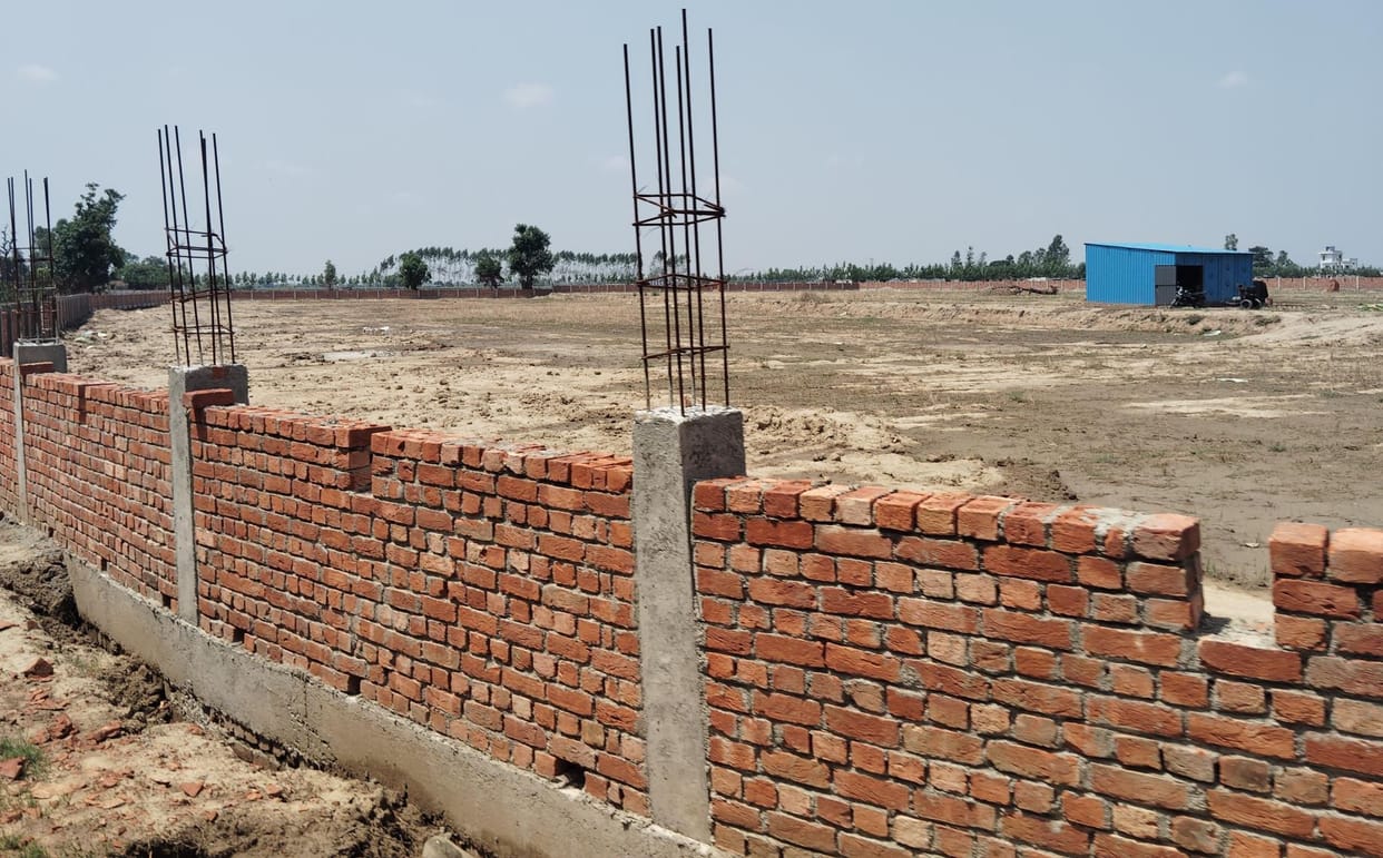 Construction of boundary wall of Hi-Tech Gaushala started in Haldighera