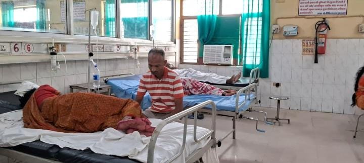 Emergency is full of vomiting and diarrhea patients, 12 admitted