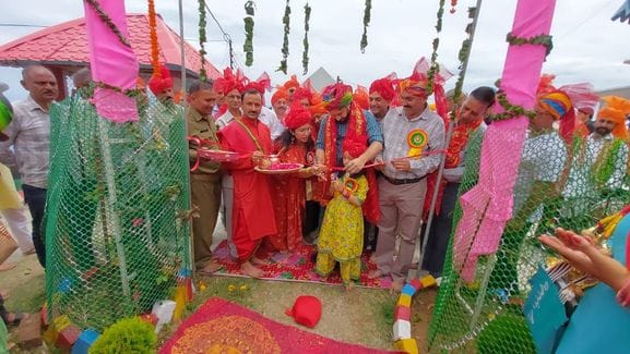 The fair begins with the worship of Mata Murari Devi