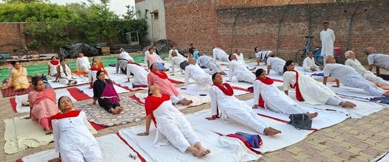 On the fourth day of the camp, treatment of back pain was explained through yoga