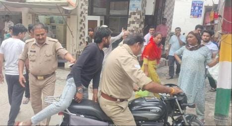 The girl was threatened with dire consequences if she did not give her mobile number